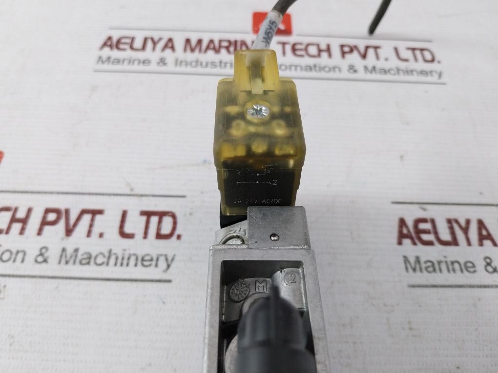 Festo Mfh-3-1/8 Solenoid Valve 24V Dc 4.5W 10A 250V