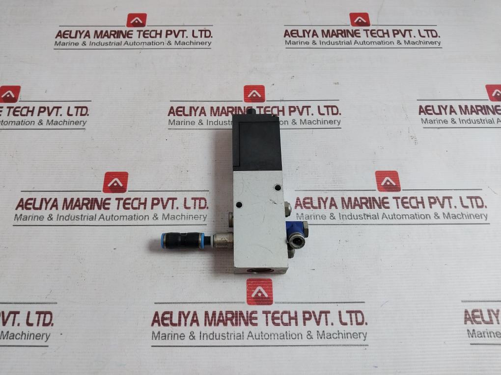 Festo Mpye-5-1/8-hf-010-b Proportional Directional Control Valve 0-145Psi 24Vdc