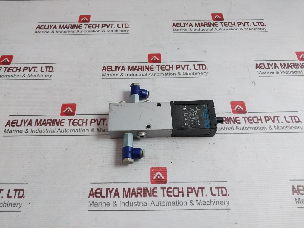Festo Mpye-5-1/8-lf-010-b Proportional Directional Control Valve 0-10Bar 24Vdc
