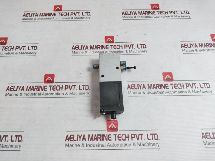 Festo Mpye-5-m5-010-b Proportional Directional Control Valve Hw 1009 7105421