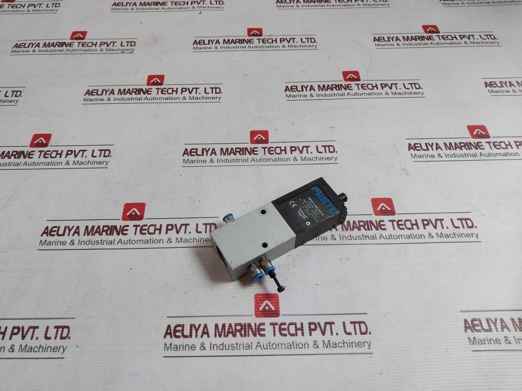 Festo Mpye-5-m5-010-b Proportional Directional Control Valve Hw 1009 7105421
