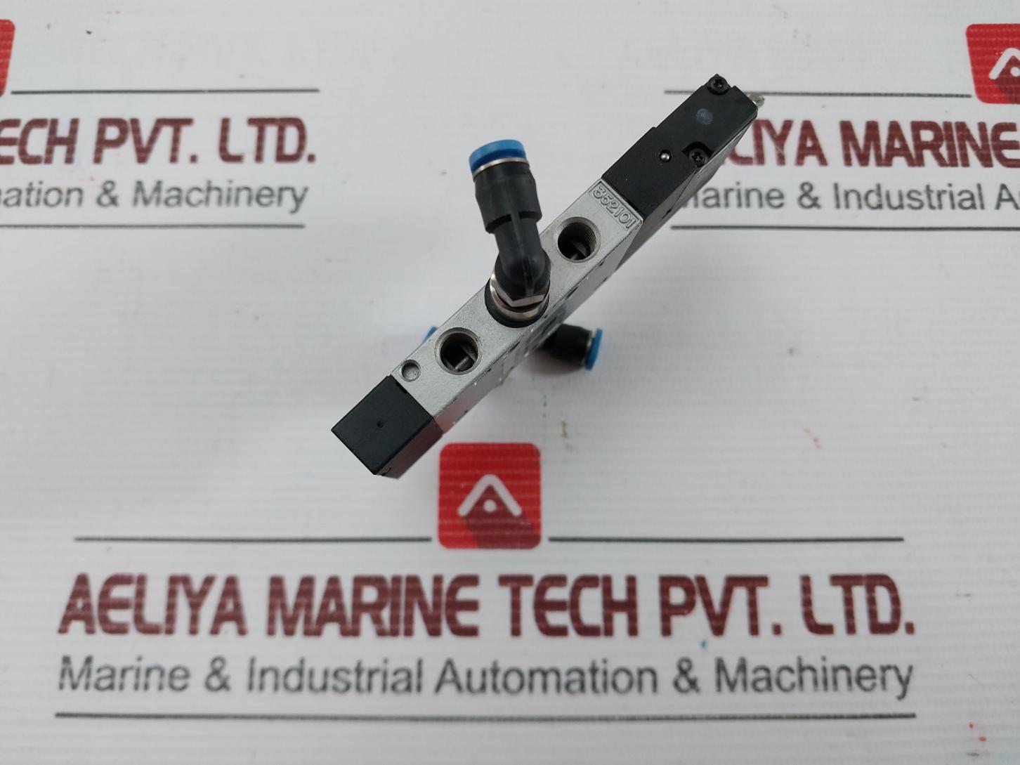 Festo Solenoid Valve Only For Connection To A Class 2 Supply Part No.Cpe10-m1H-5L-m5