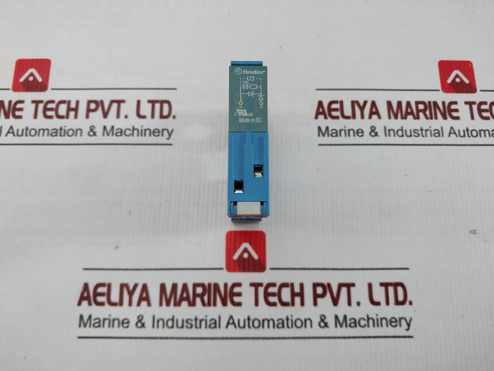Finder 10A 250V Relay With Soket 44.62S