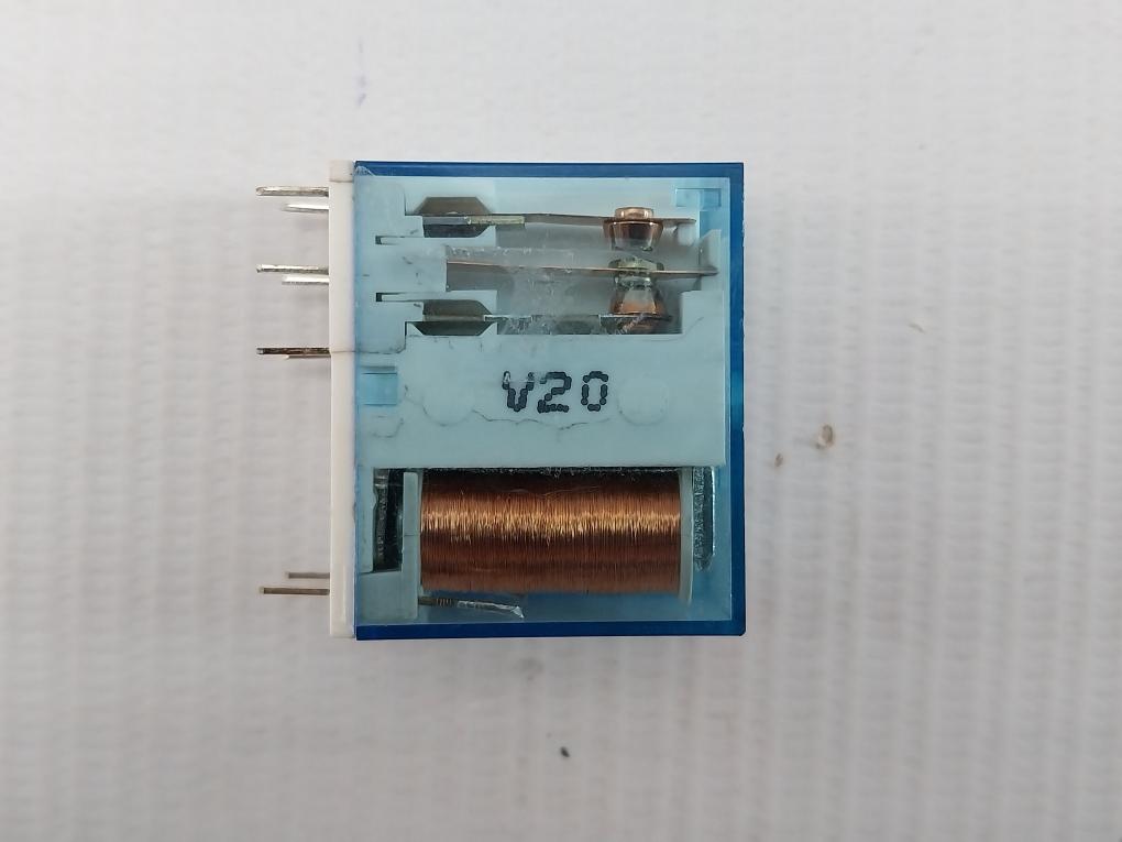 Finder 10A 250V Relay With Soket 44.62S