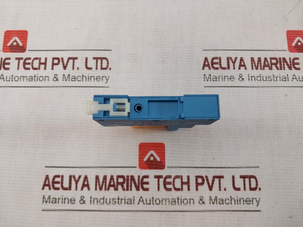 Finder 40.52.8.110.0000 Relay With Base 110Vac 8A 250V 10A 300V