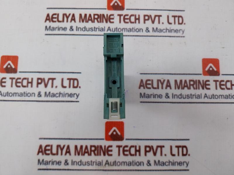 Finder 40.52 Miniature Relay With Socket 95.65 24vdc 8a 250v/5a 250v