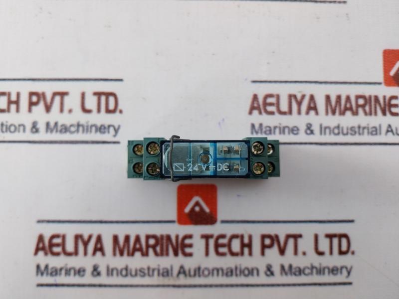 Finder 40.52 Miniature Relay With Socket 95.65 24vdc 8a 250v/5a 250v