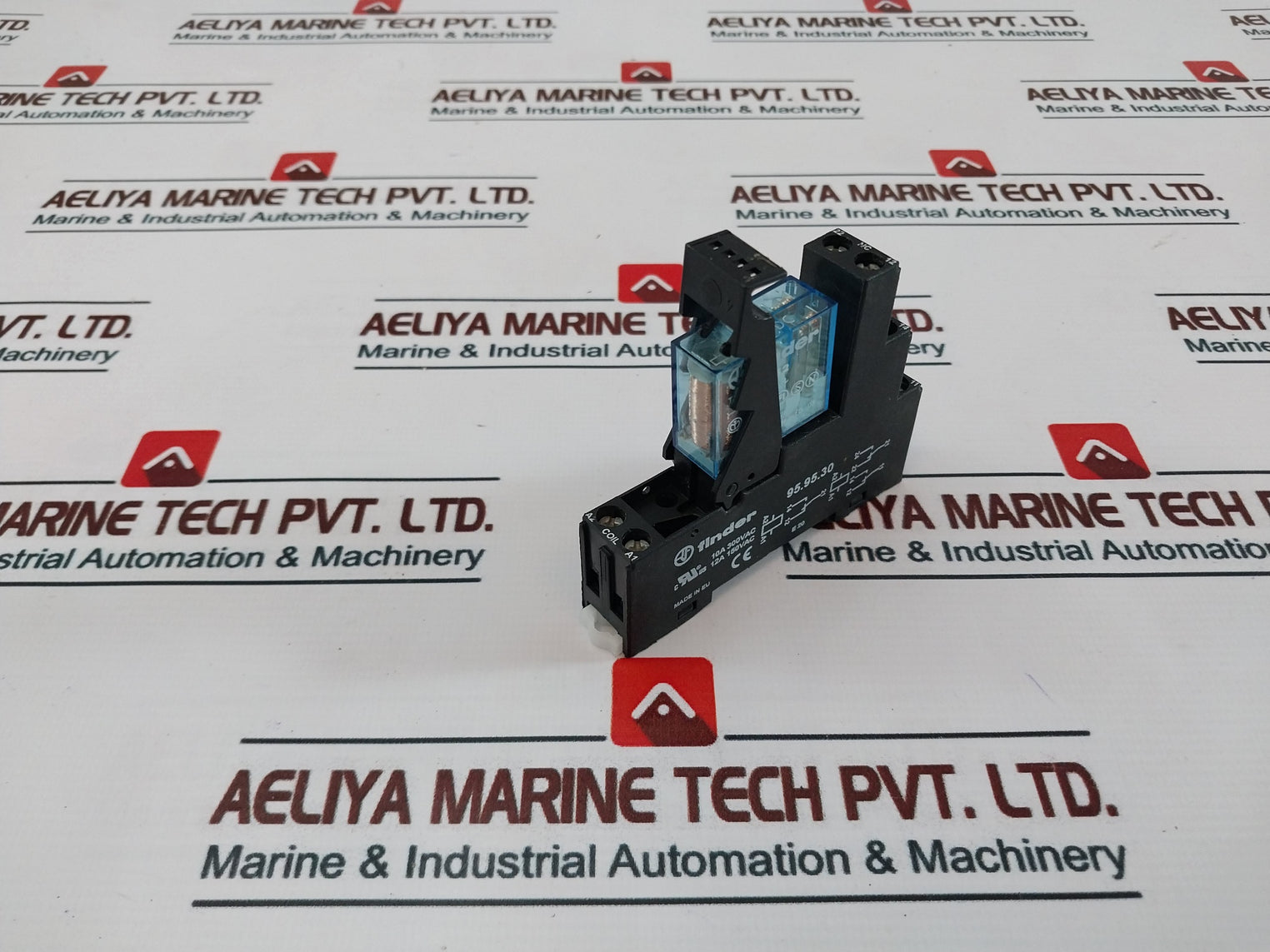 Finder 40.52 Power Relay With Socket 95.95.30