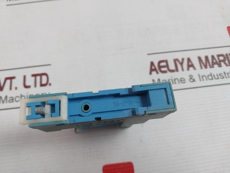 Finder 40.52 Relay Socket 24V Dc 8A 250V