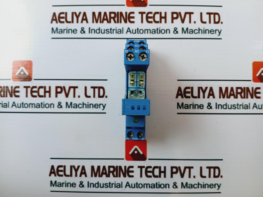 Finder 40.52S Relay W/ 95.95.3 Socket 8A 250V