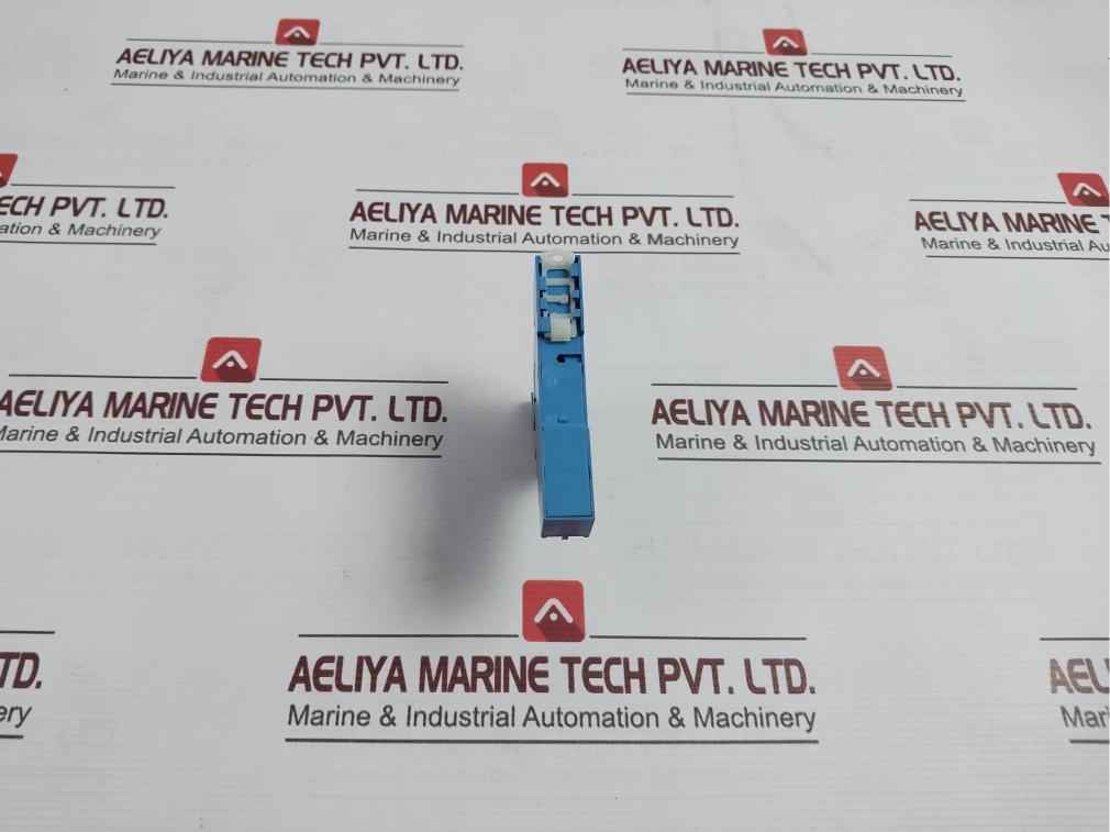 Finder 46.61.9.024.0040 Relay Socket 10A 300V 70°C