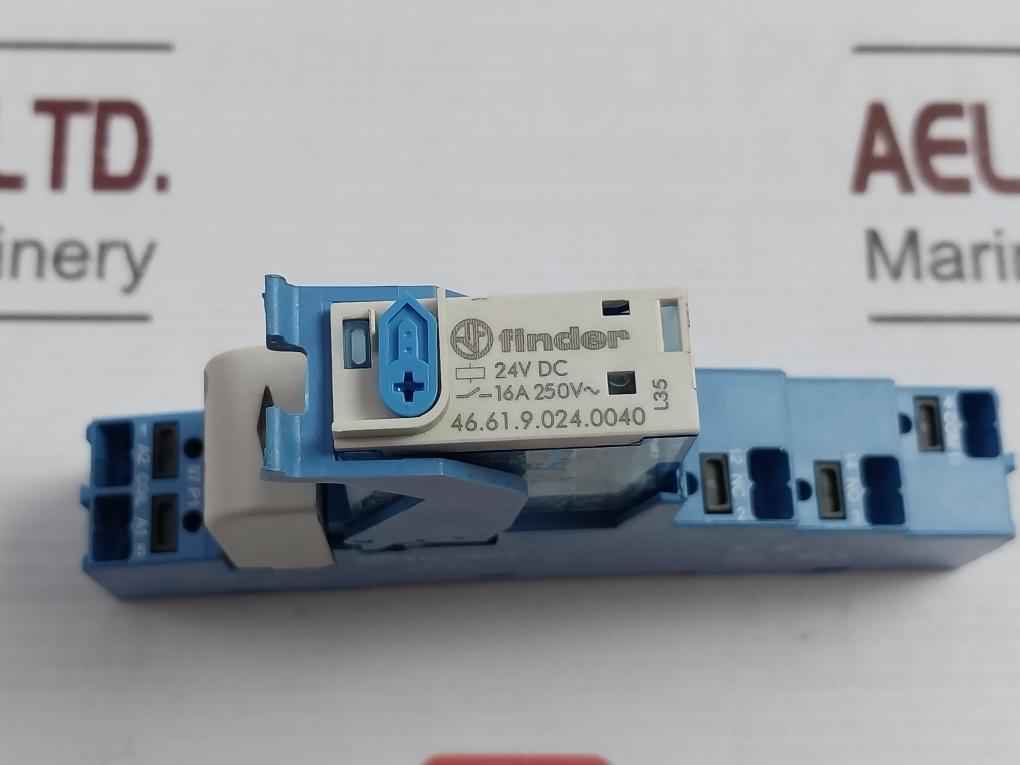 Finder 46.61.9.024.0040 Relay Socket 10A 300V 70°C