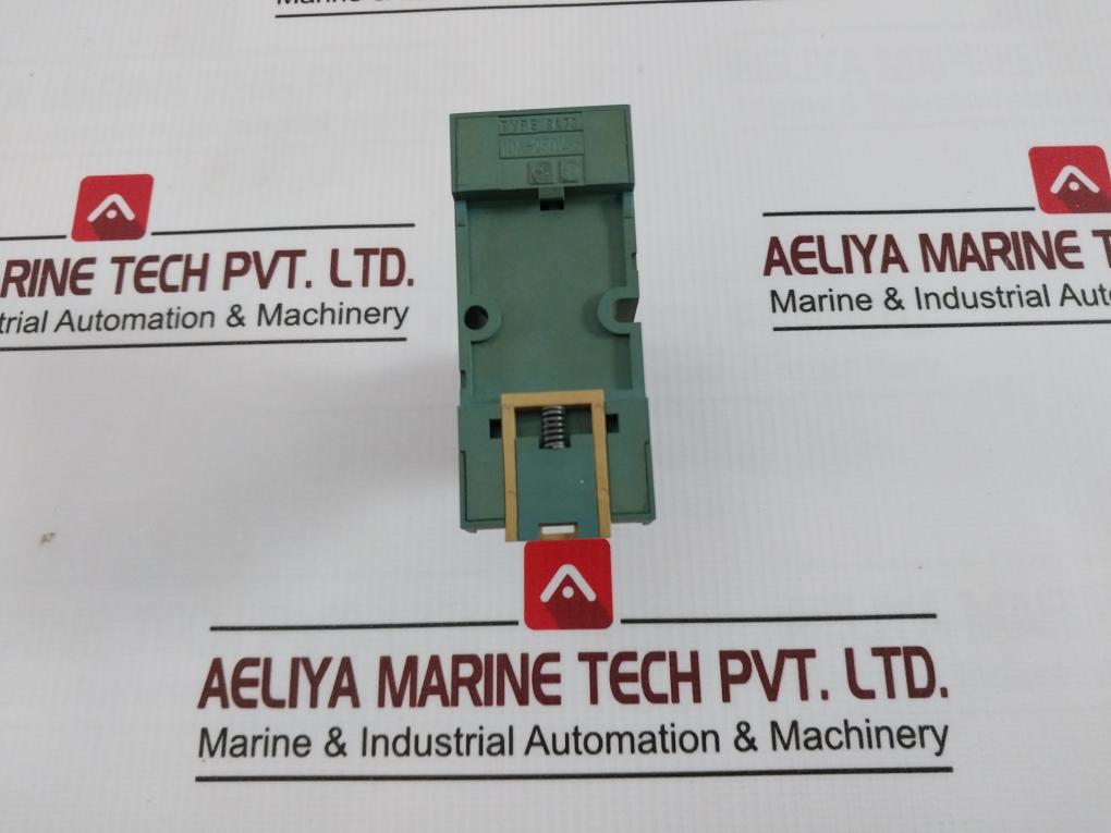 Finder 55.33 Control Relay With Base 94.73 10A-250V 2.5Kva 8A