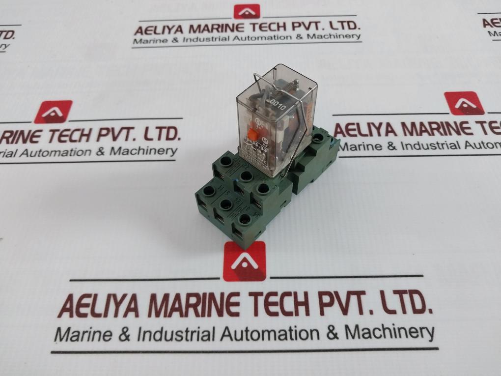 Finder 55.33 Control Relay With Base 94.73 10A-250V 2.5Kva 8A