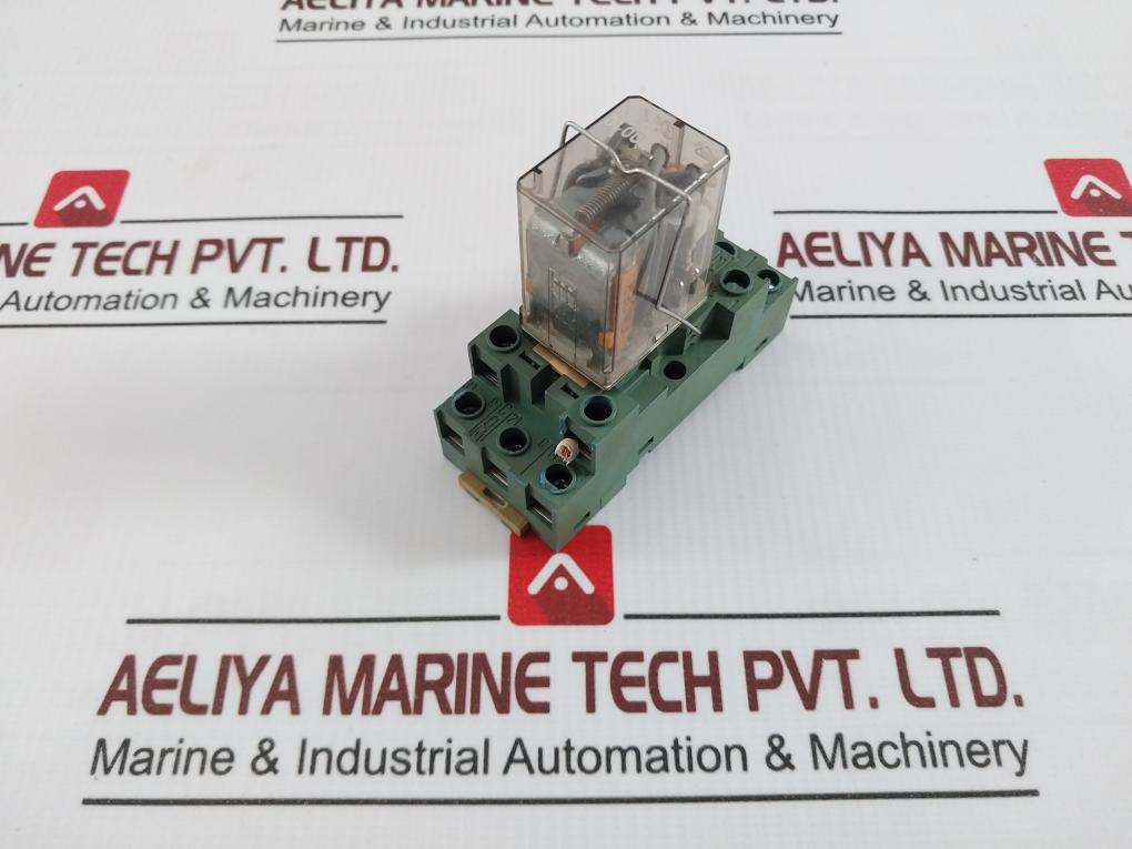 Finder 55.33 Control Relay With Base 94.73 10A-250V 2.5Kva 8A