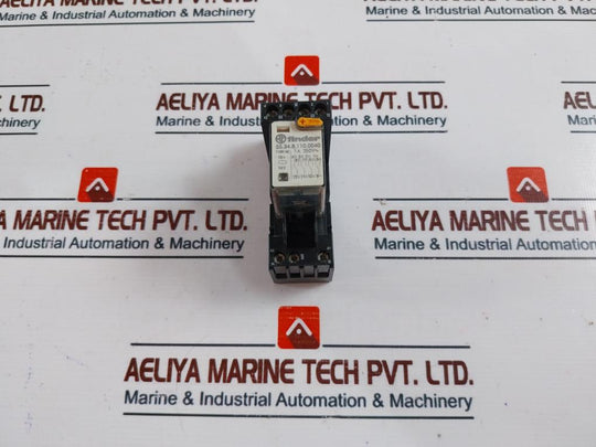 Finder 55.34.8.110.0040 Power Relay With Base 7A 250V