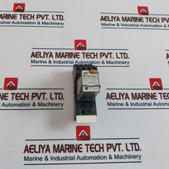 Finder 55.34.8.110.0040 Power Relay With Socket 94.04.0 1000Vac 7A