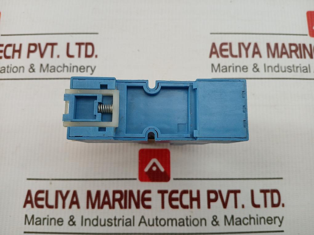 Finder 55 Series Relay Socket 110V Dc 55.34.9.110.0094
