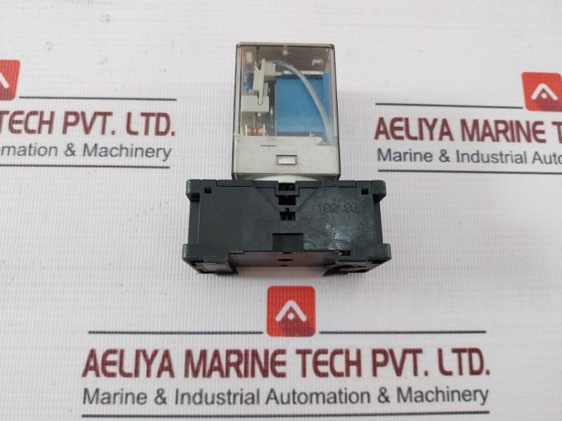 Finder 60.12.9.024.0040 General Purpose Relay With 90 Series Socket 24V Dc