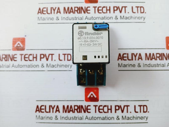 Finder 60.13.9.024.0070 Socket Power Relay 0A-250V 24Vdc 6C Series 90.49
