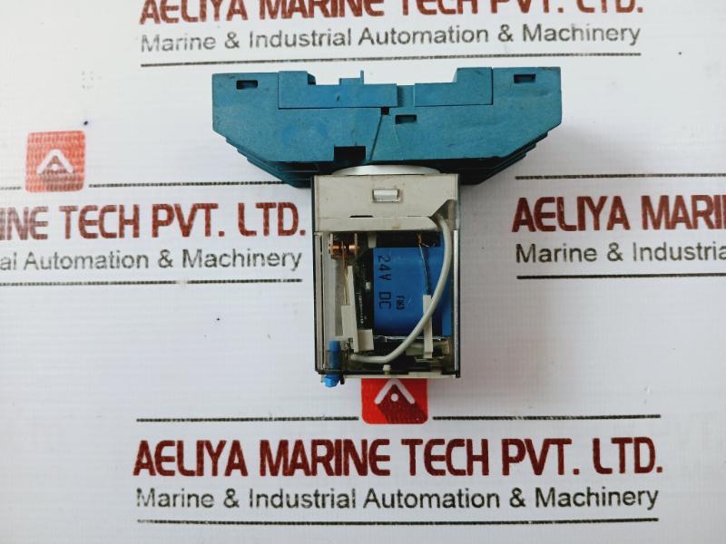 Finder 60.13.9.024.0070 Socket Power Relay 0A-250V 24Vdc 6C Series 90.49