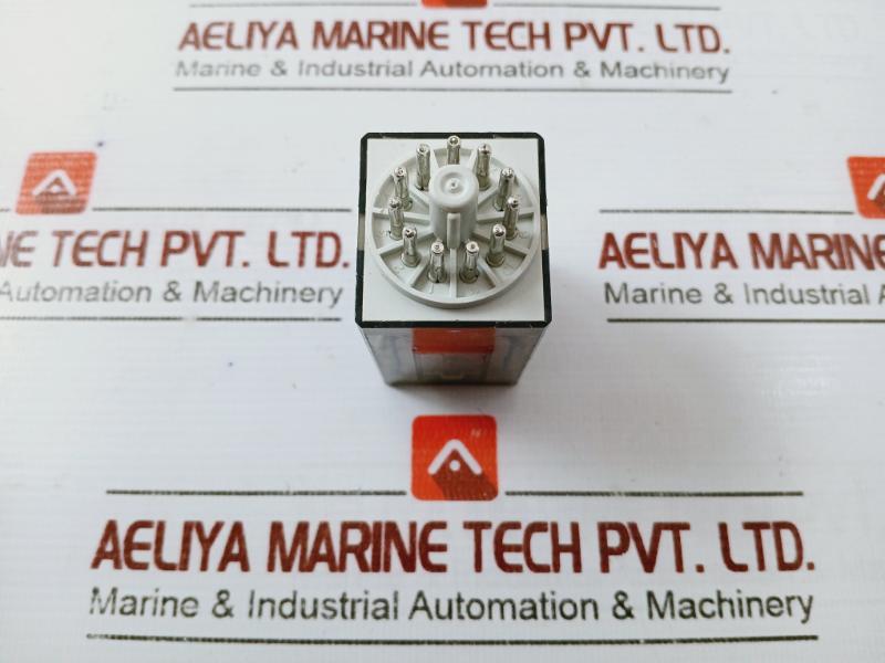 Finder 60.13.9.024.0070 Socket Power Relay 0A-250V 24Vdc 6C Series 90.49