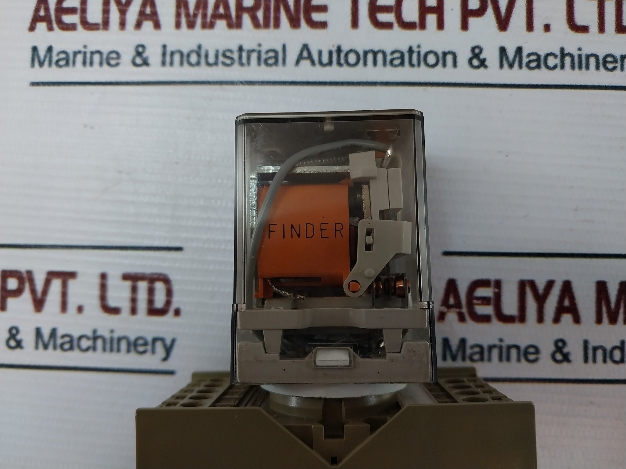 Finder 60.13 Relay With Base 10A 380V