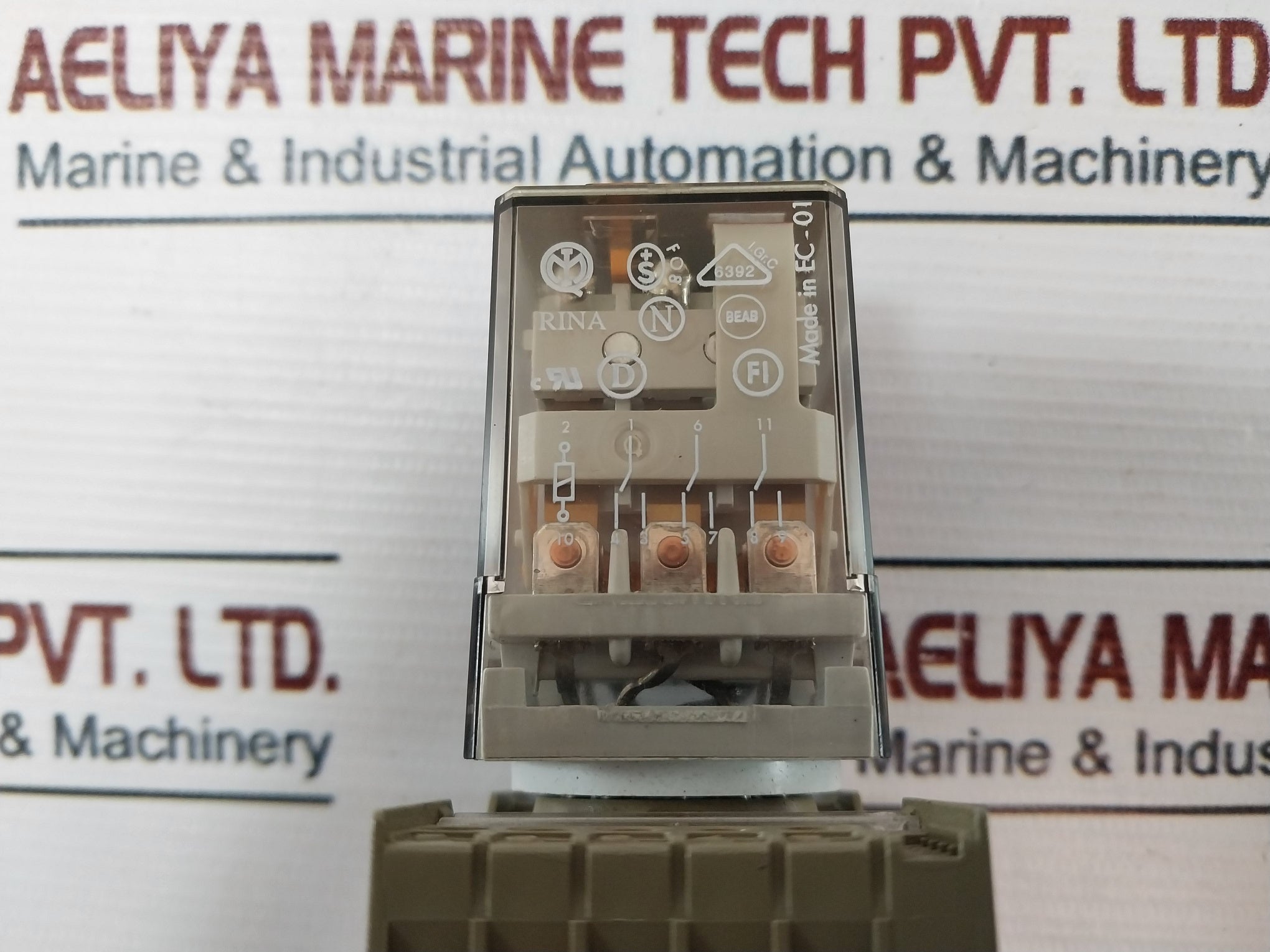 Finder 60.13 Relay With Base 10A 380V