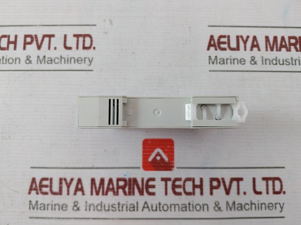 Finder 7T.81.0.000.2303 Panel Thermostat 10A 250V 8 012823 363271