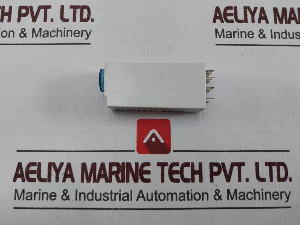 Finder 85.04.8.240.0000.Pas Timer Relay 7A 250V 50/60Hz