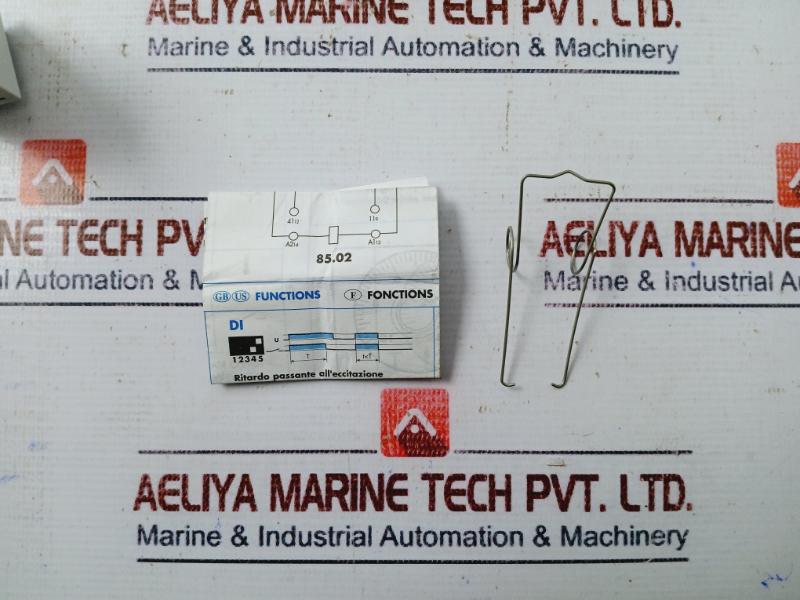 Finder 85.04.8.240 Plug-IN Multifunction Timer 0.05 s-100 h 7A 250V~