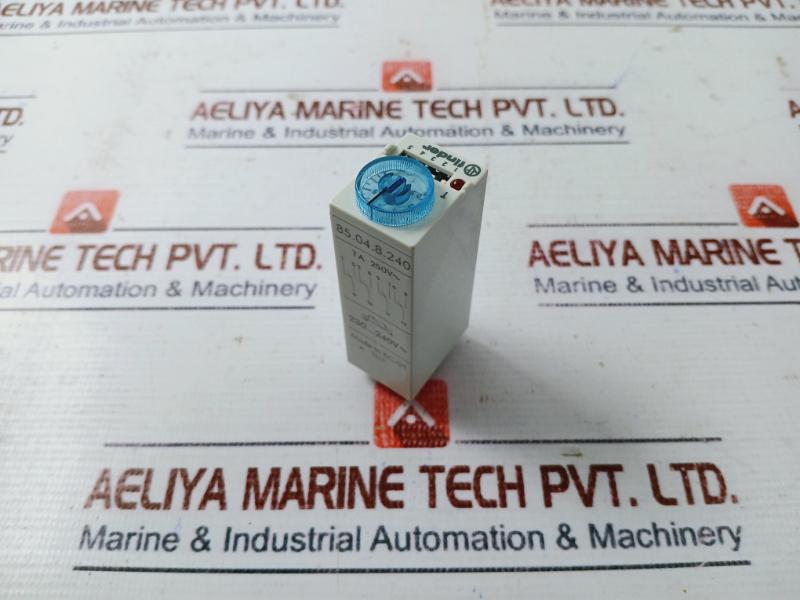 Finder 85.04.8.240 Plug-IN Multifunction Timer 0.05 s-100 h 7A 250V~