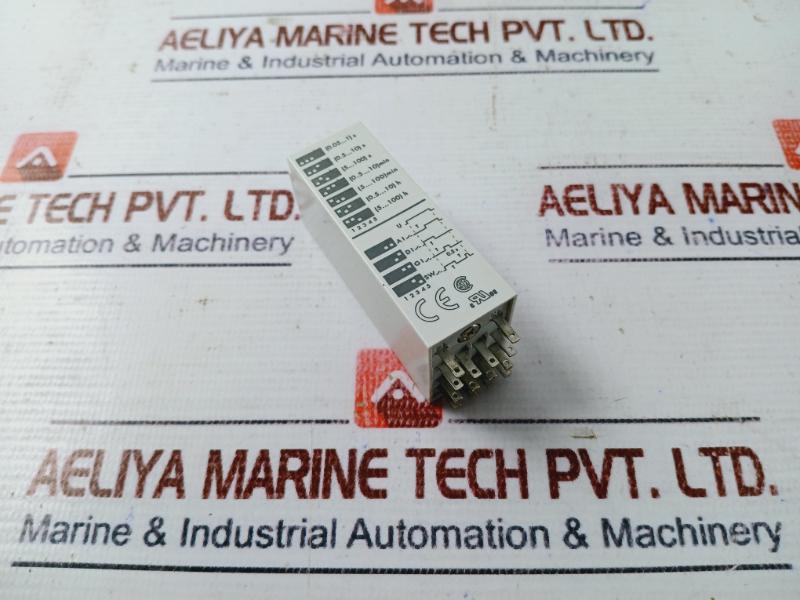 Finder 85.04.8.240 Plug-IN Multifunction Timer 0.05 s-100 h 7A 250V~