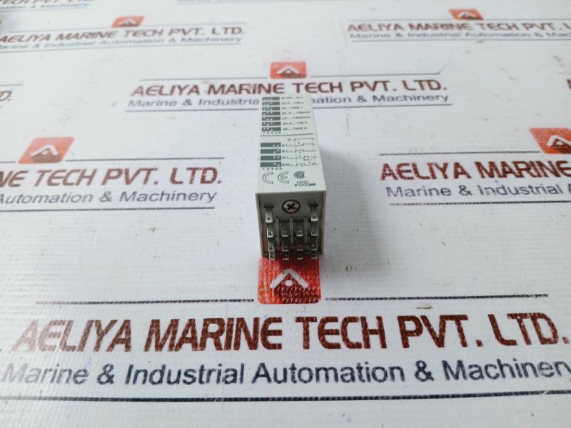 Finder 85.04.8.240 Plug-IN Multifunction Timer 0.05 s-100 h 7A 250V~