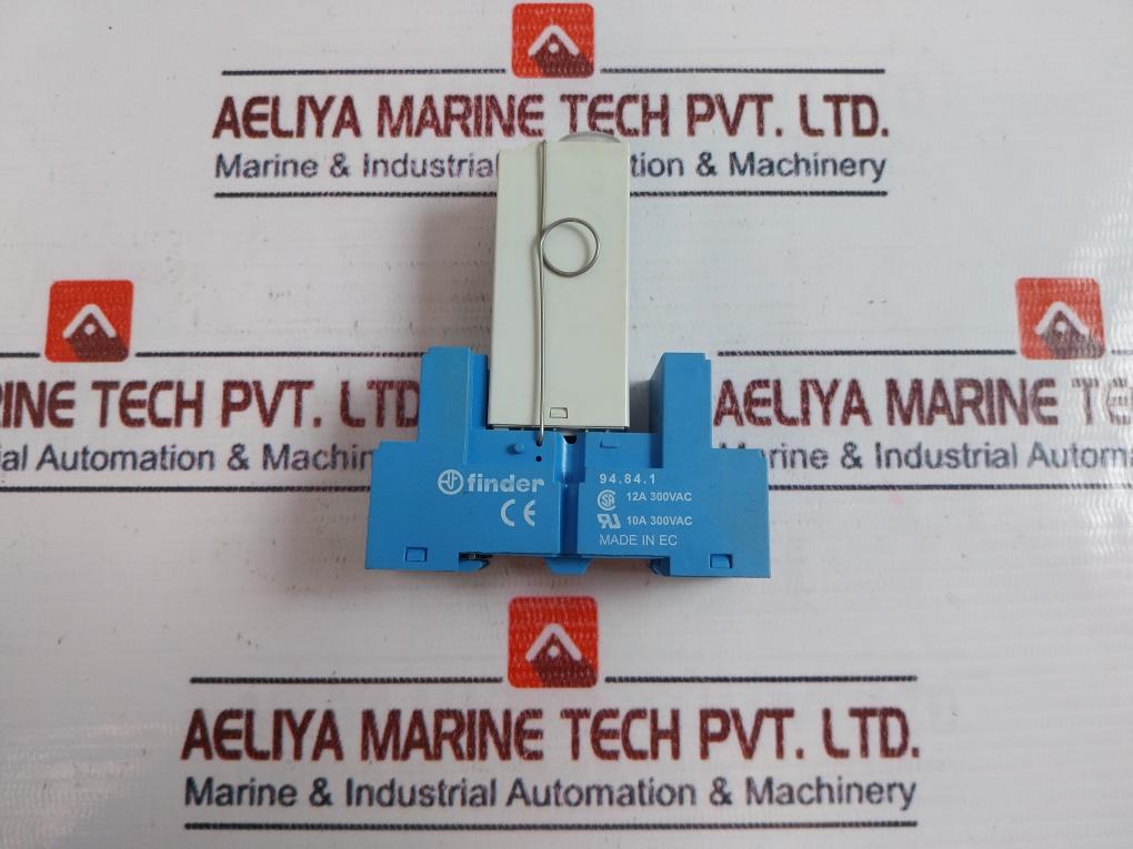 Finder 85.34.8.230 Multifunction Timer 5a 250v~