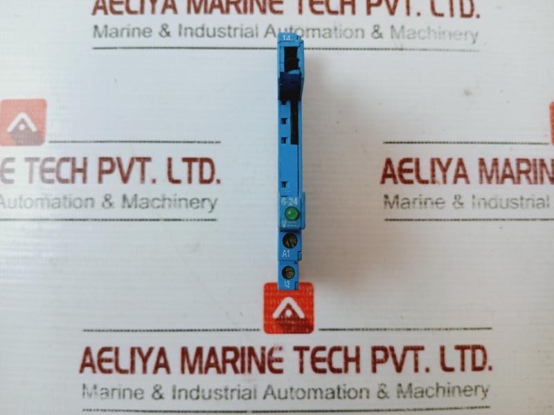 Finder 93.01.7.024 Relay Socket Max 6A