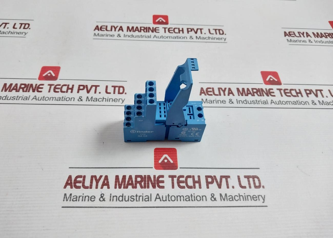 Finder 94.04 Relay Socket