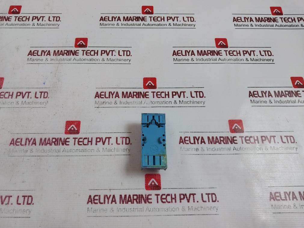 Finder 94.44.1 Relay Socket 7A 300Vac