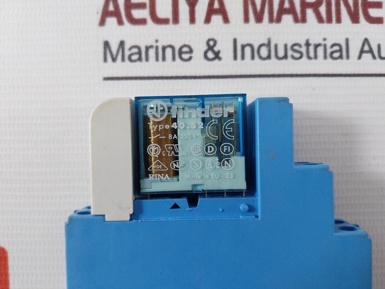 Finder 95.05 Relay With Socket Base 40.52 10A 250V 300V, 6-24V Dc 8A