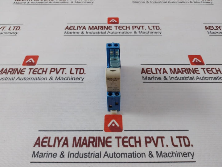 Finder 95.05 Relay With Socket Base 40.52 10A 250V 300V, 6-24V Dc 8A