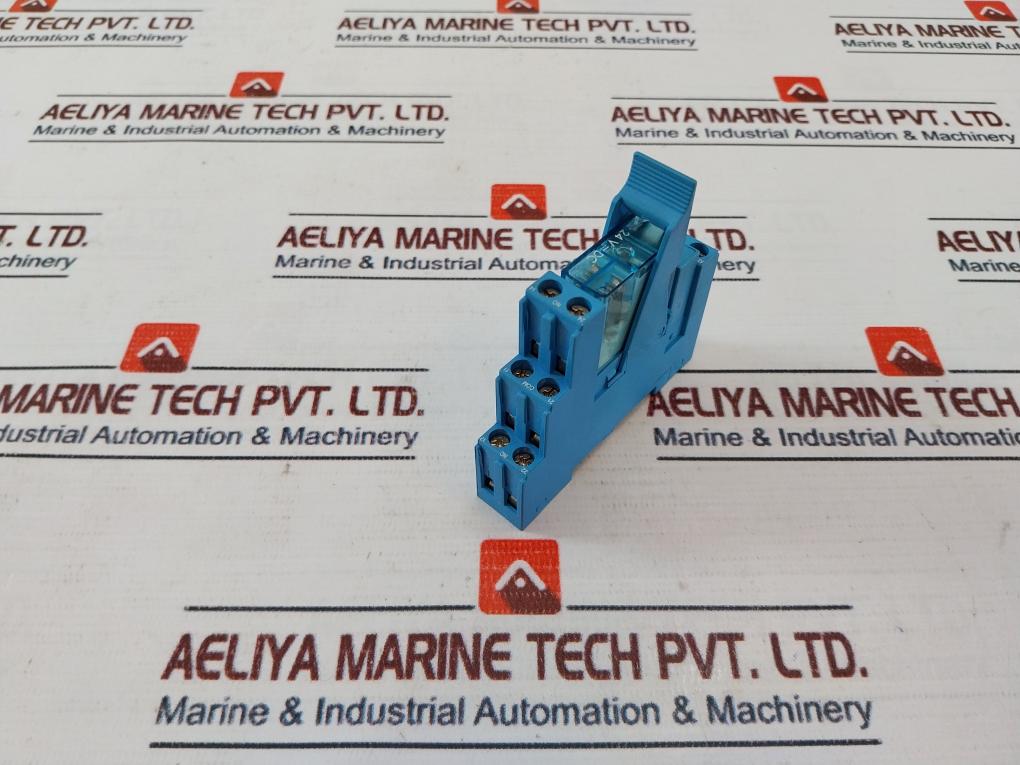 Finder 95.95.1 Relay with Base 40.52