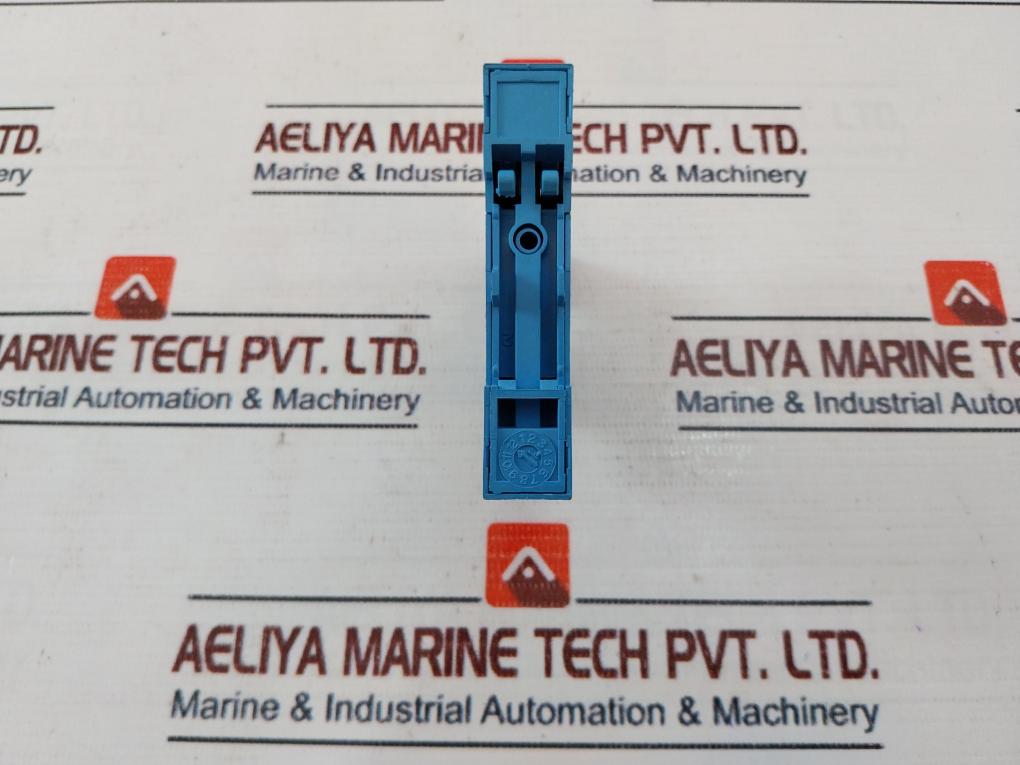 Finder 95.95.1 Relay with Base 40.52