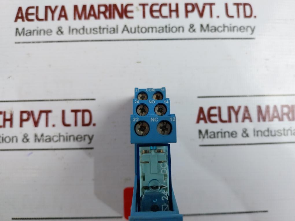 Finder 95.95.3 Relay Socket 44.52 24v---dc