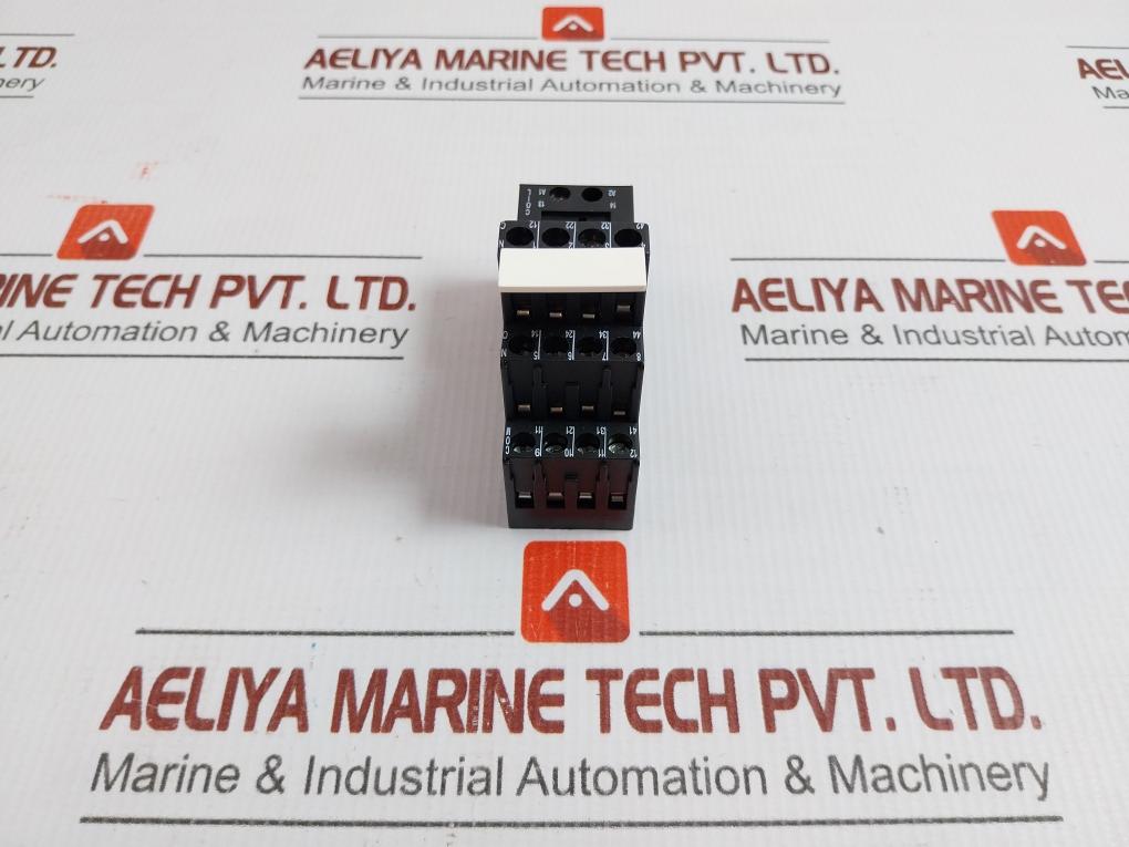 Finder Relay Socket 10A 94.04.0