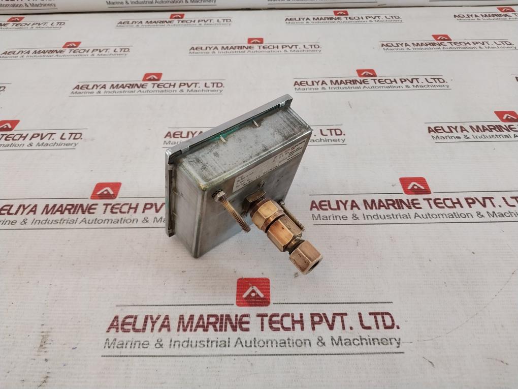 Fischer 8M 002 RQ96 Pressure Gauge 0-0,6 MPA