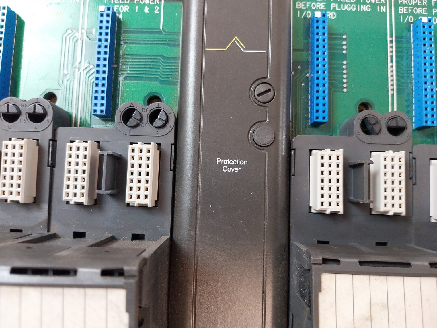 Fisher-rosemount 12P0818X072 8-wide Car W/Shield 250V