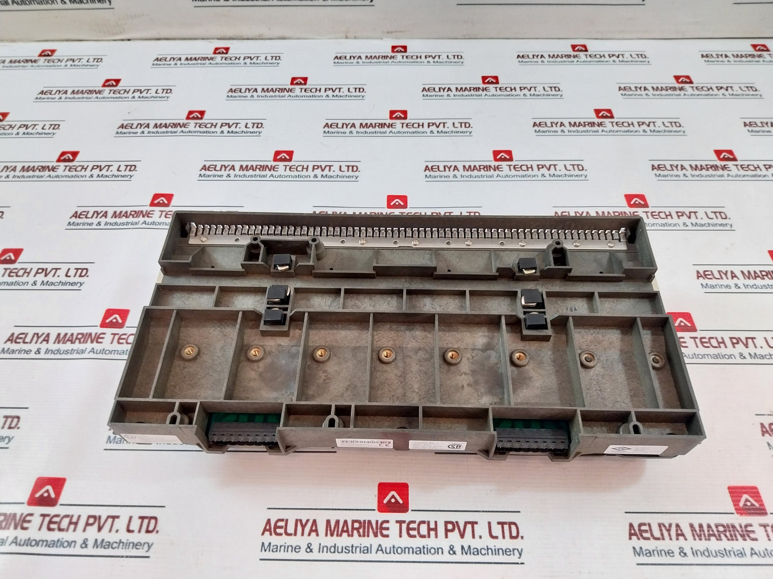 Fisher-rosemount 12P0818X072 8-wide I/O Carrier W/ Shield Kj4001X1-be1