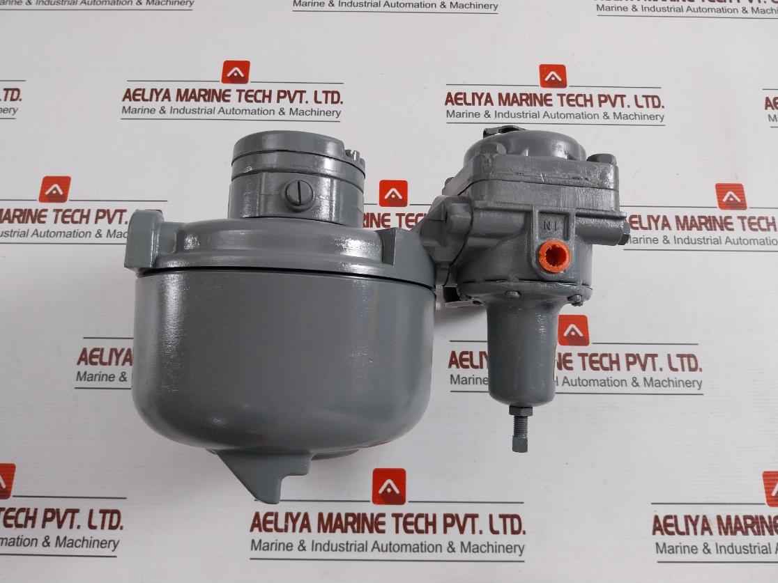 Fisher 546 Pneumatic Transducer