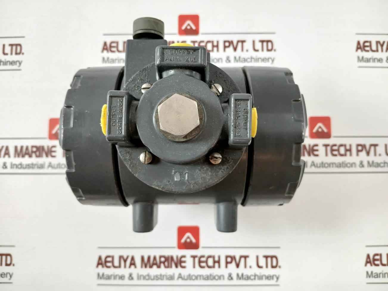 Fisher I2P-100 Electro-pneumatic Transducer 4-20 Madc 3-15 Psi