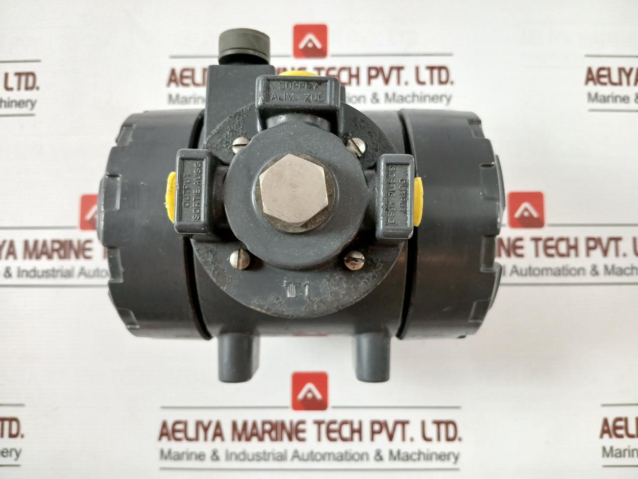 Fisher I2P-100 Electro-pneumatic Transducer 4-20 Madc 3-15 Psi